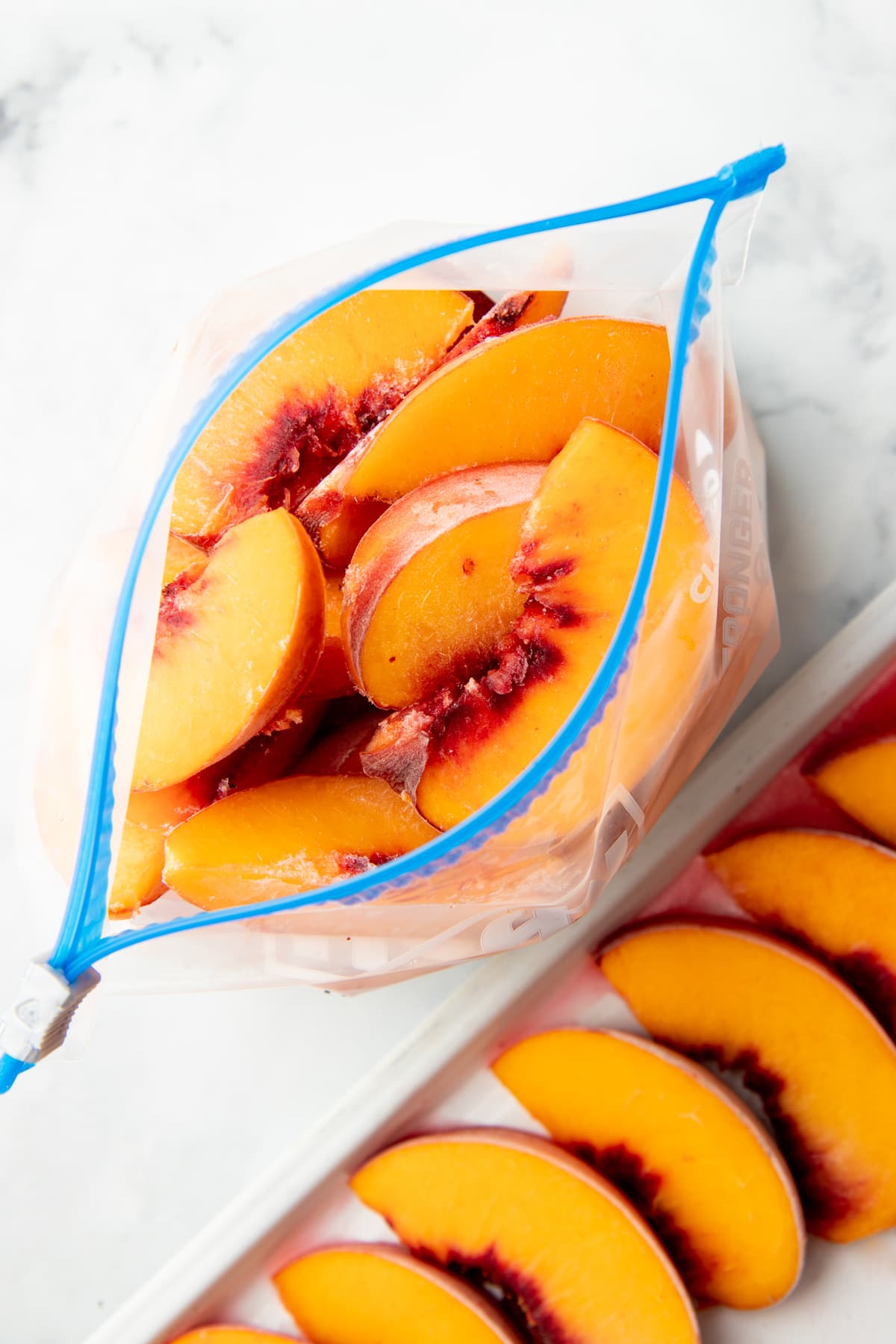 How to Freeze Peaches