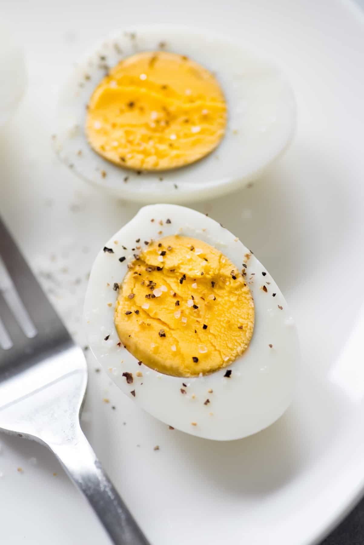 3 Methods for Perfect, Easy-to-Peel Hard Boiled Eggs