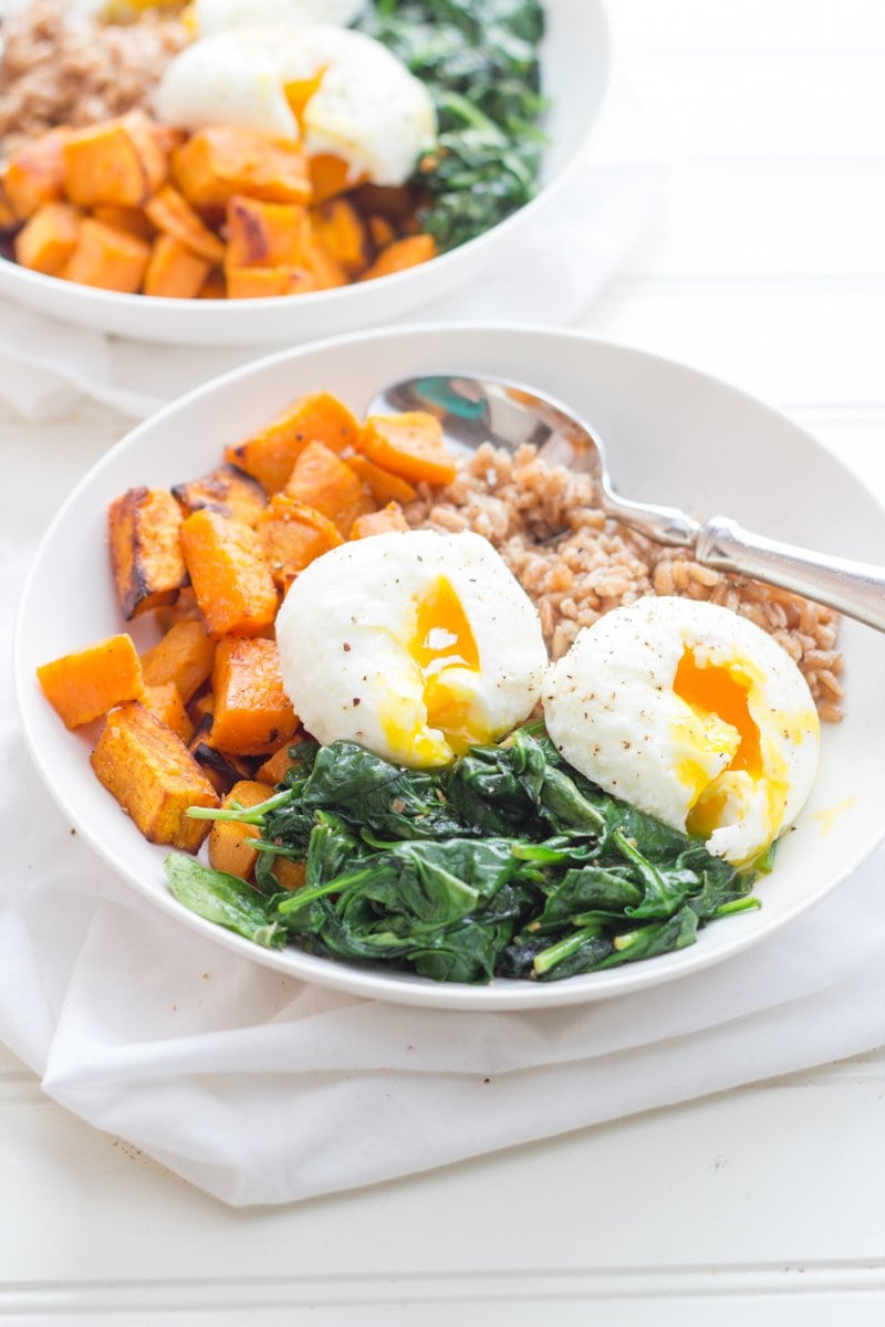 Curried Sweet Potato Breakfast Bowls