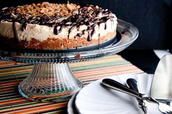 no-bake butterfinger and pretzel cheesecake