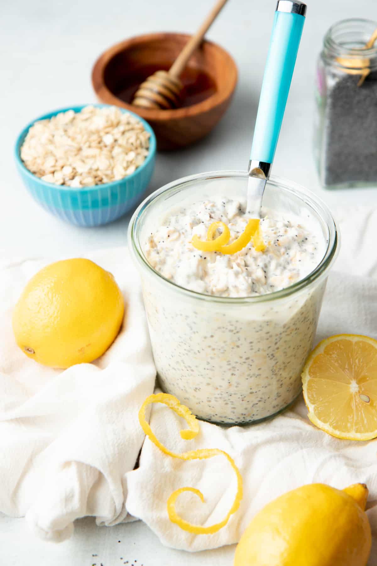 Lemon Poppyseed Overnight Oats