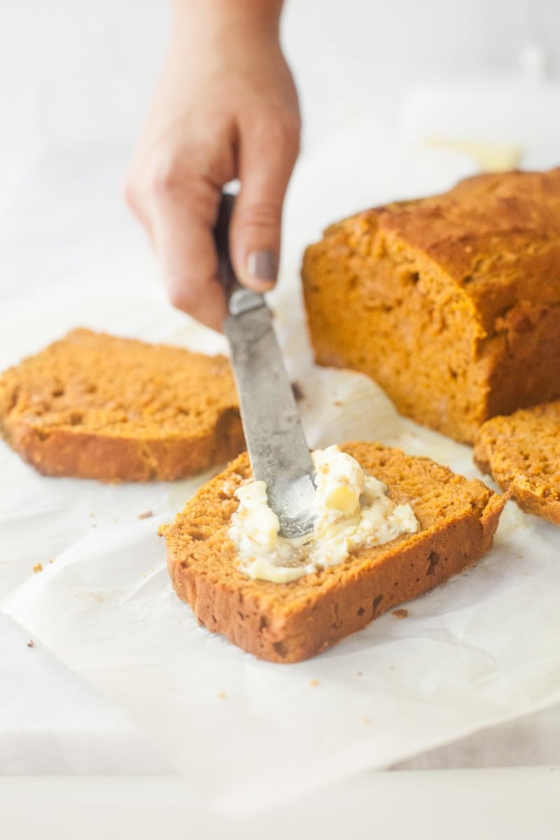 One Bowl Whole Wheat Pumpkin Bread