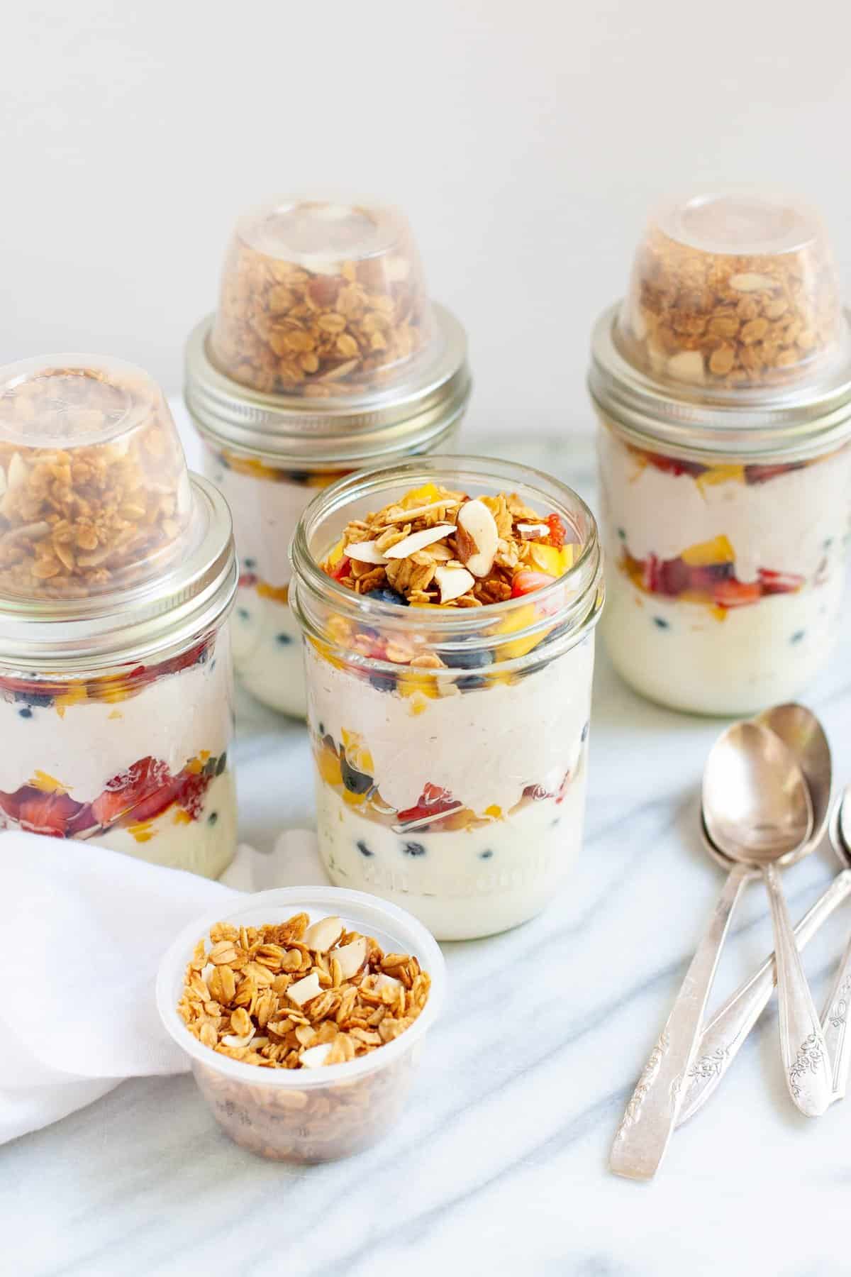 Meal Prep Fruit and Yogurt Parfaits